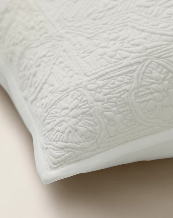 Carolyne Throw Pillow