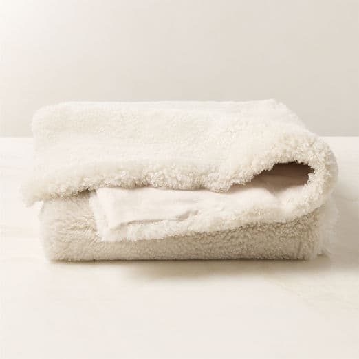 Roslin Warm White Shearling Throw Blanket 50"x70'